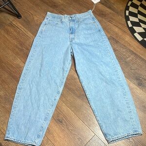 Edwin Dani  jeans light chambray size 26 waist 13.5 high-rise inseam 25 👖